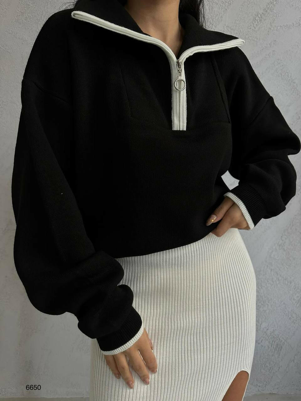 Collar Sweater in Black - Noxlook