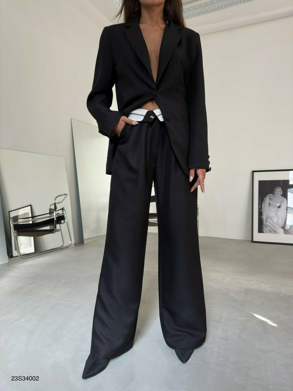 Black Pleated Waist Pants and Blazer Suit