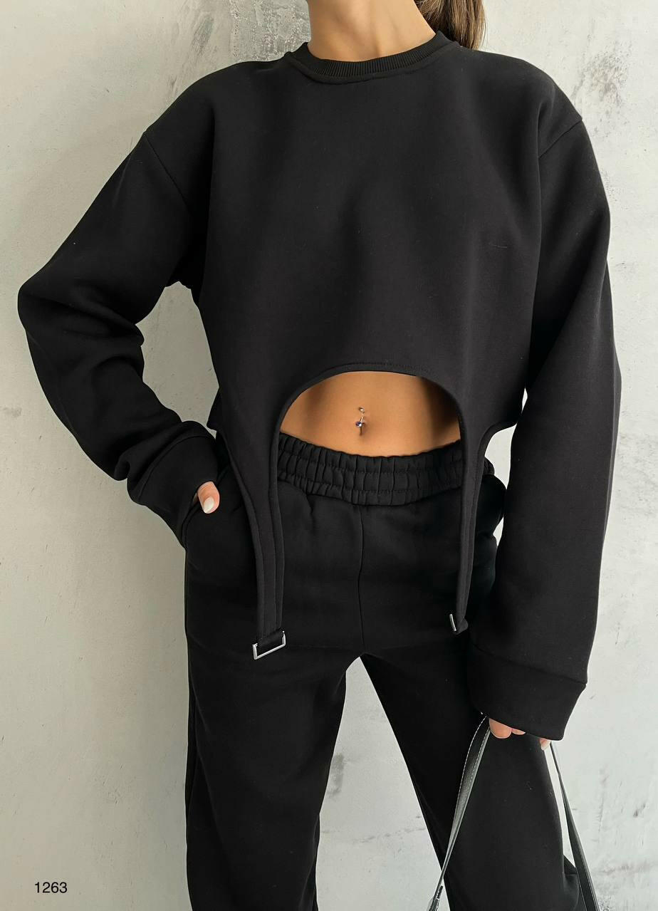 Oval Cut Matching Sweat Suits in Black - Noxlook