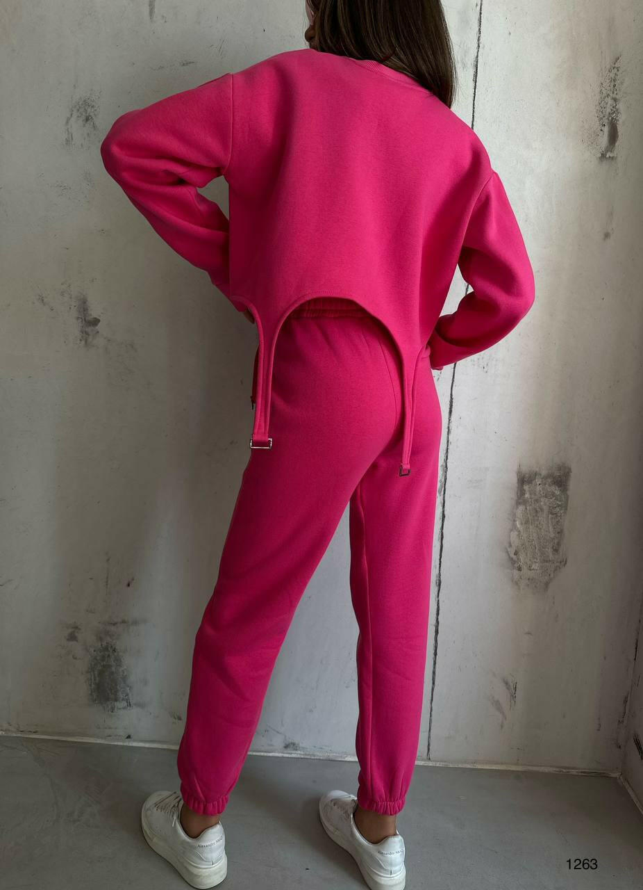 Oval Cut Matching Sweat Suits in Fuchsia - Noxlook