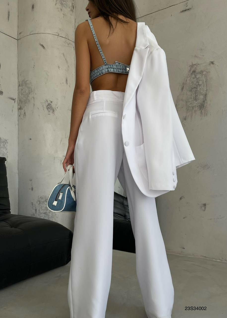 White Pleated Waist Pants and Blazer Suit