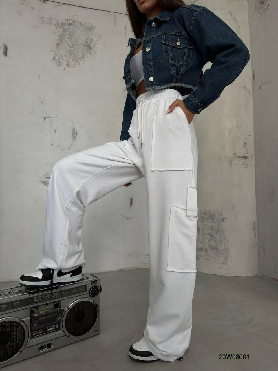 Elasticated Cuff Sweatpants with Cargo Pocket Detail - White