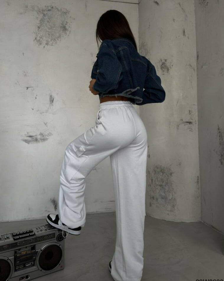 Elasticated Cuff Sweatpants with Cargo Pocket Detail - White